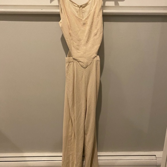Tan jumpsuit - Picture 2 of 3